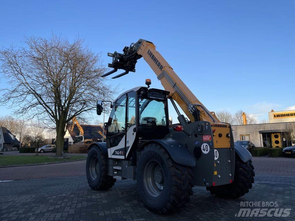 Liebherr T41-7 伸缩臂叉装车|叉装车