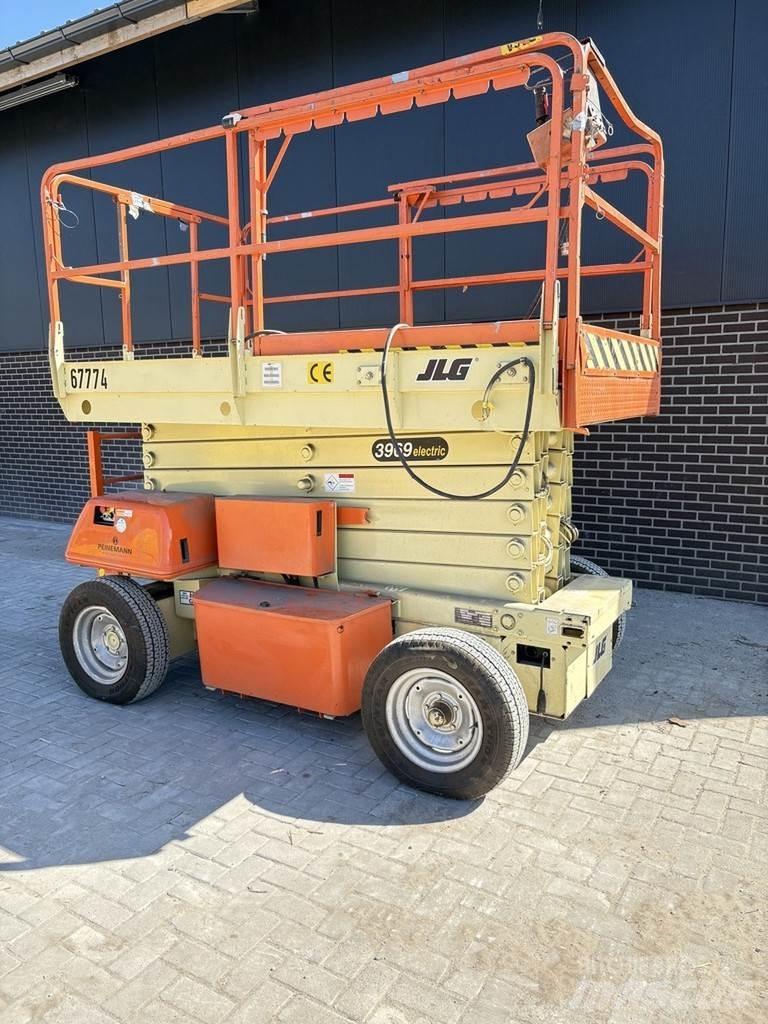 JLG 3969 剪叉式升降机