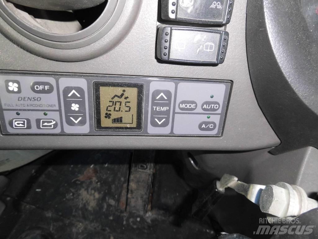 Hitachi ZW 180 轮式装载机