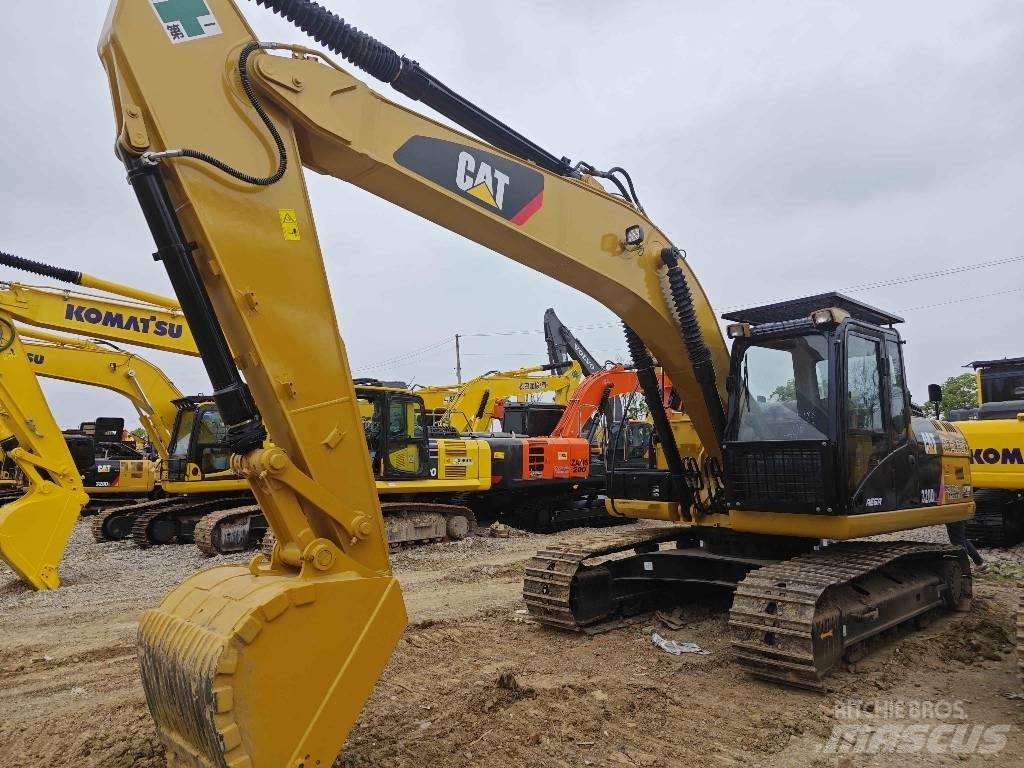 CAT CAT320d 中型挖掘机
