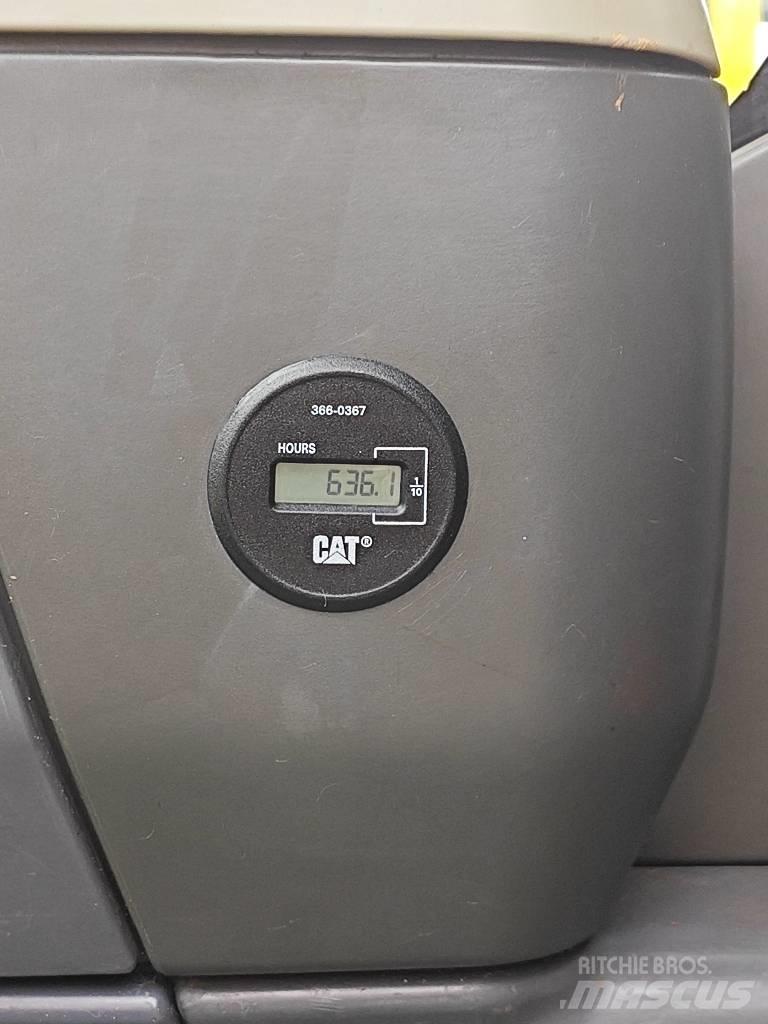 CAT CAT320d 中型挖掘机