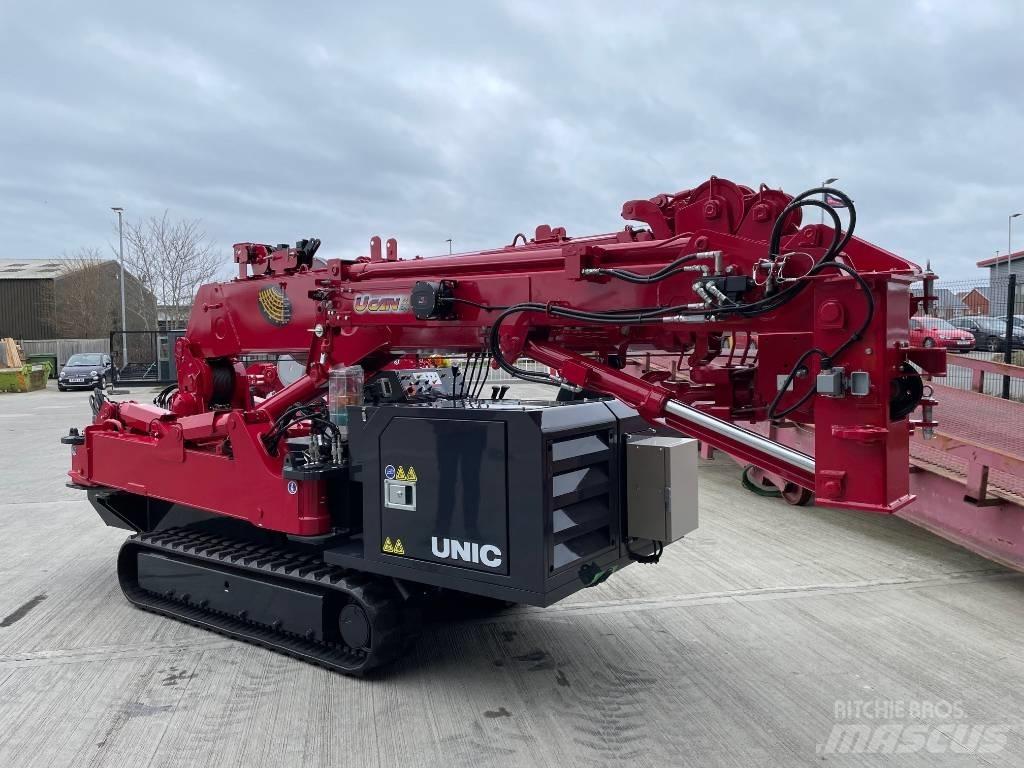 Unic URW-546-2VF 履带起重机