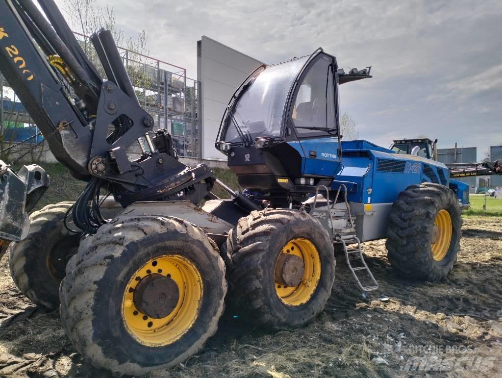 Rottne H20 收割机