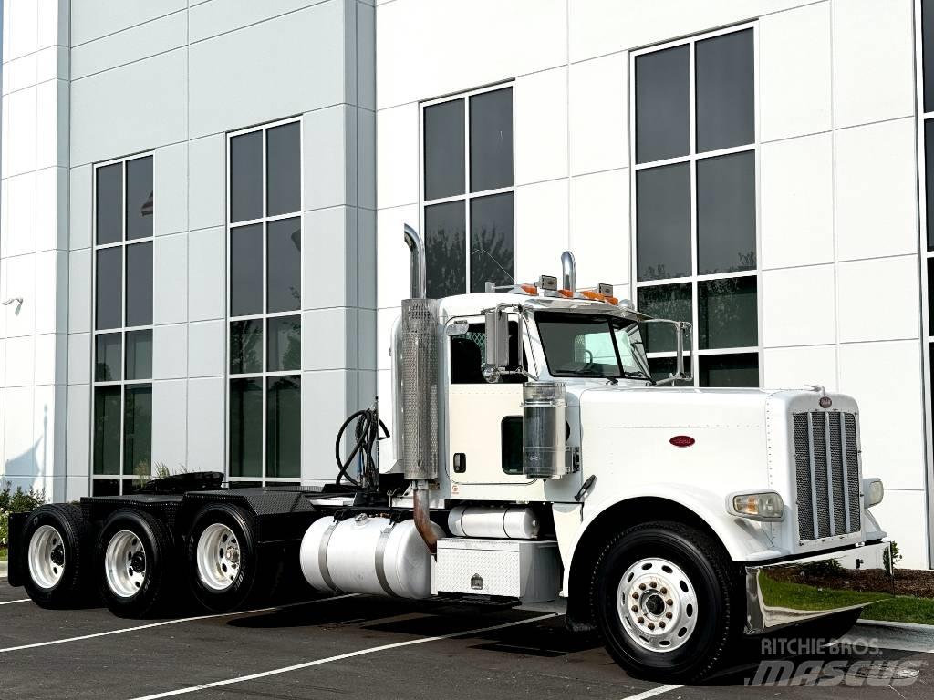 Peterbilt 388 牵引车