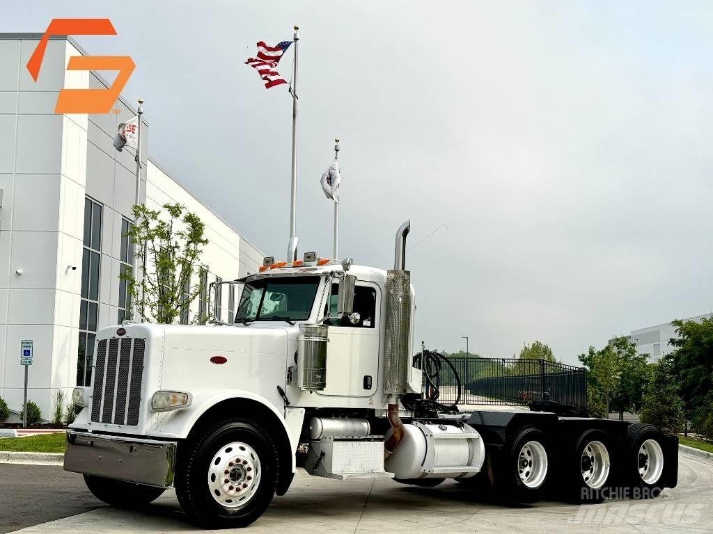 Peterbilt 388 牵引车