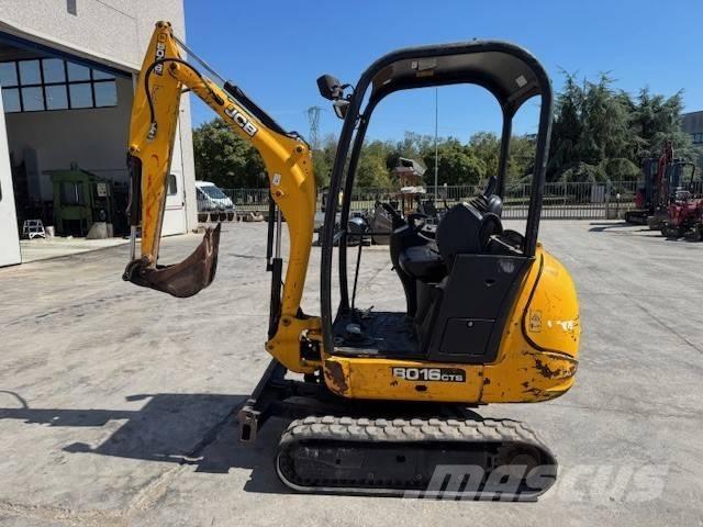 JCB 8018 CTS 小型挖掘机