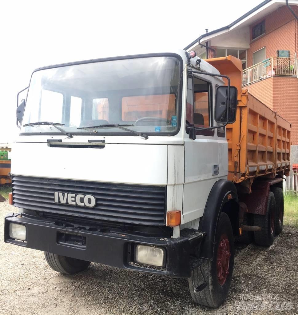 Iveco 330-26 自卸式货车