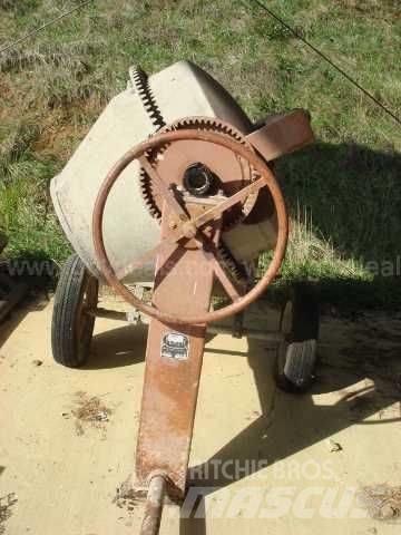 Müller SIZE C7 混凝土/砂浆搅拌机