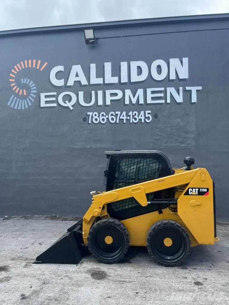 CAT 226 D 滑移装载机