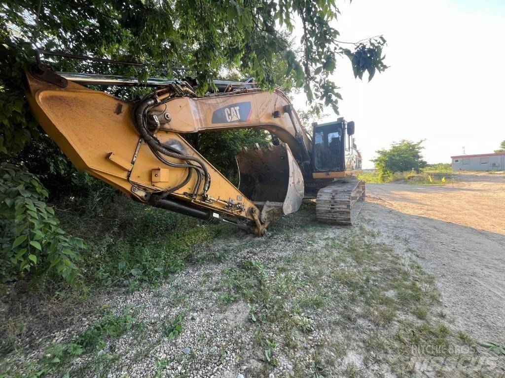 CAT 330 D 履带挖掘机