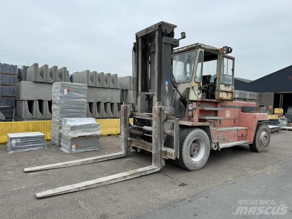 Svetruck 16 120 38 柴油叉车