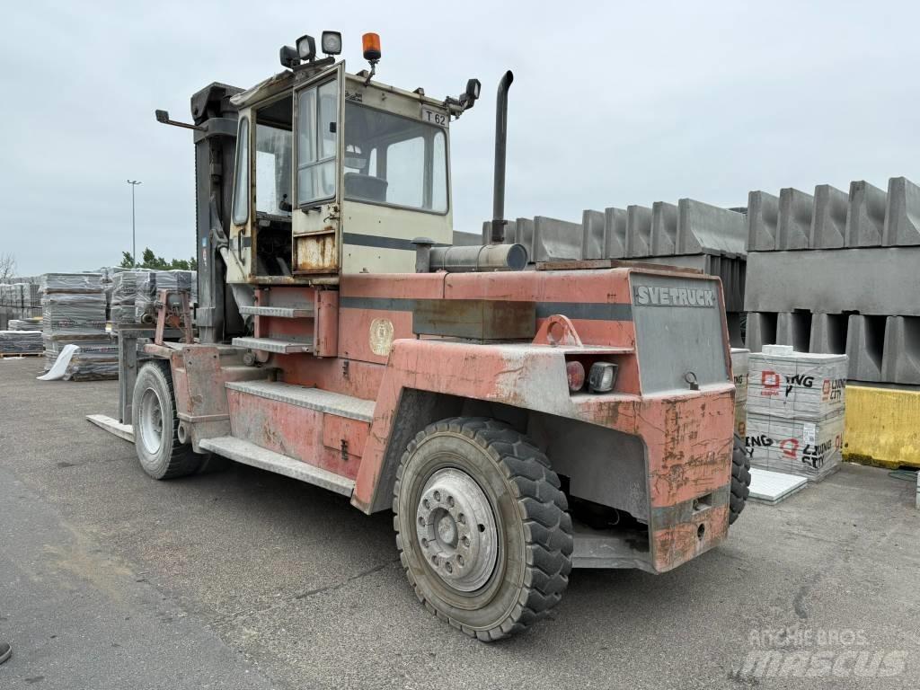Svetruck 16 120 38 柴油叉车