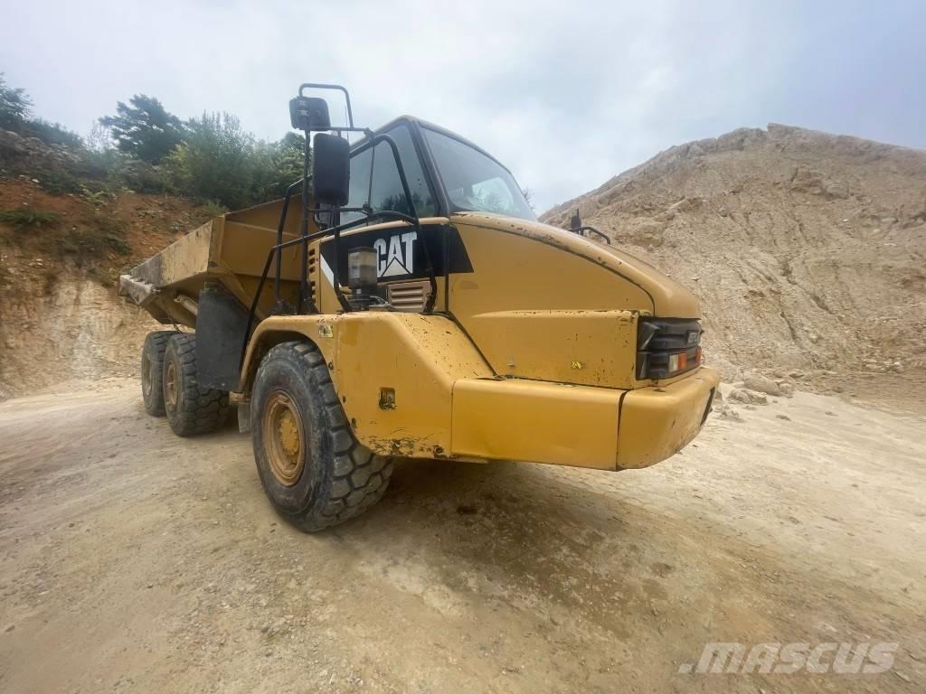 CAT 730 铰接式自卸车
