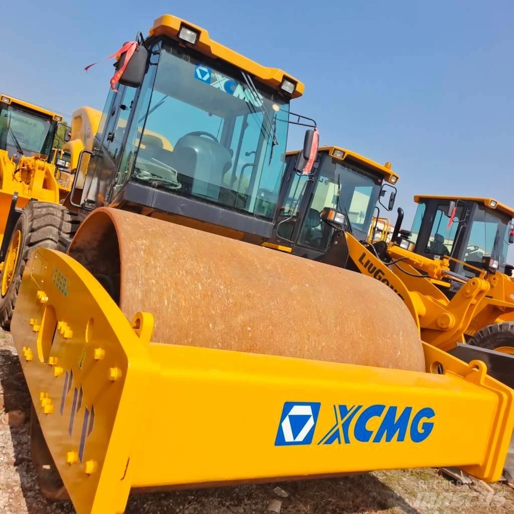 XCMG XS263J 单轮压路机