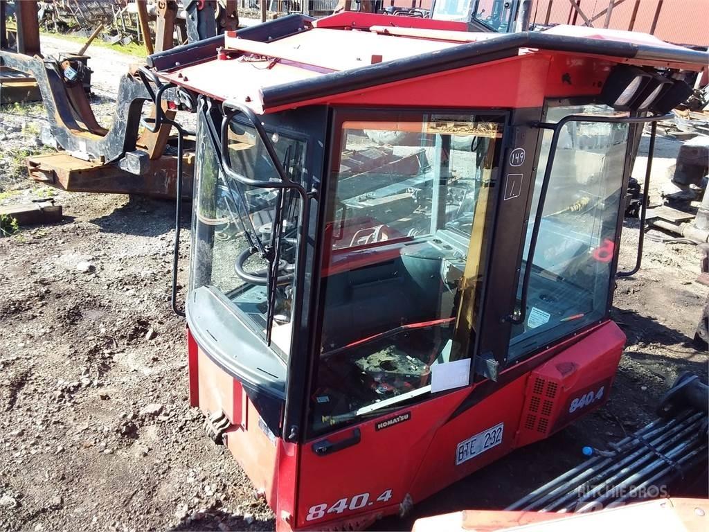 Komatsu 840.4 驾驶室与内部