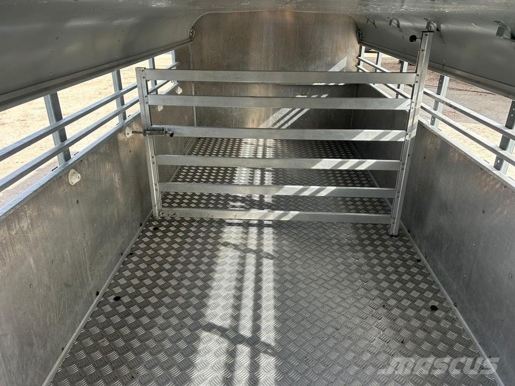 Ifor Williams TA 510 动物运输拖车
