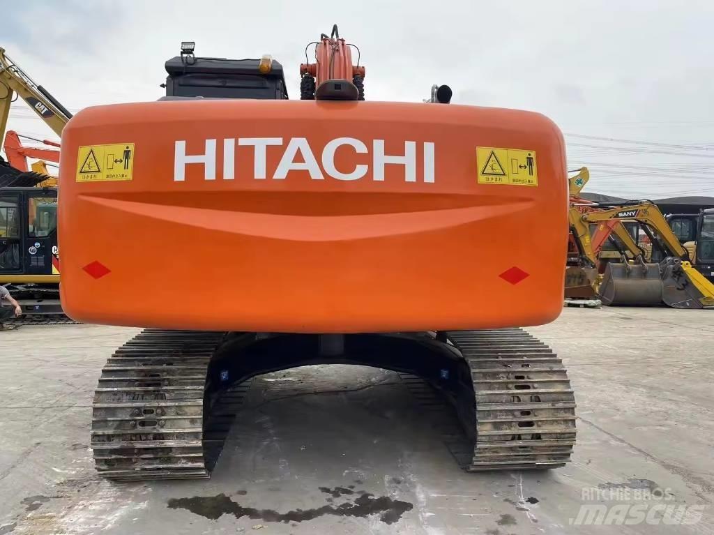 Hitachi ZX 200 履带挖掘机