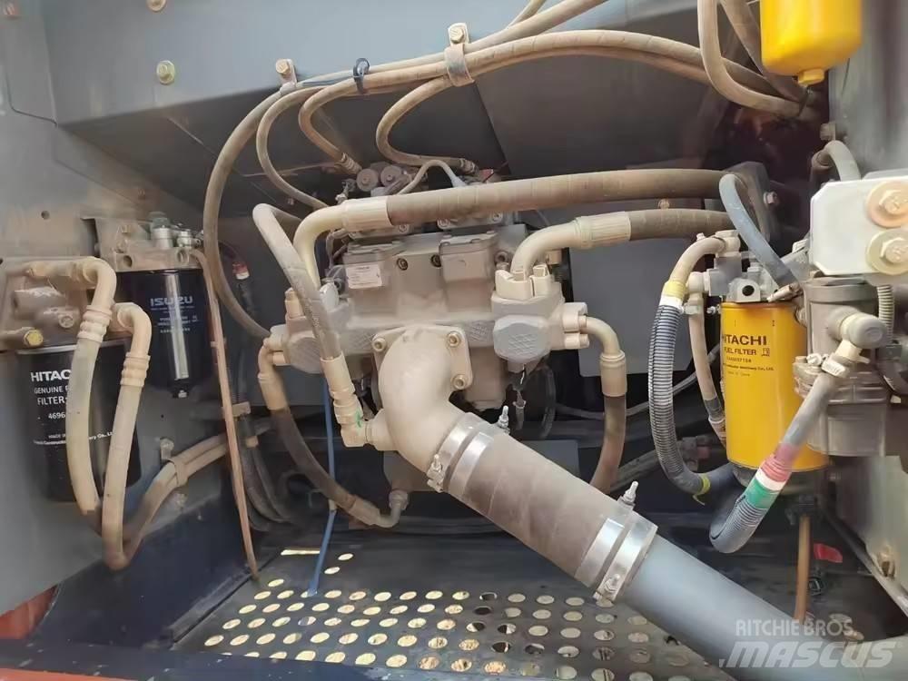 Hitachi ZX 200 履带挖掘机