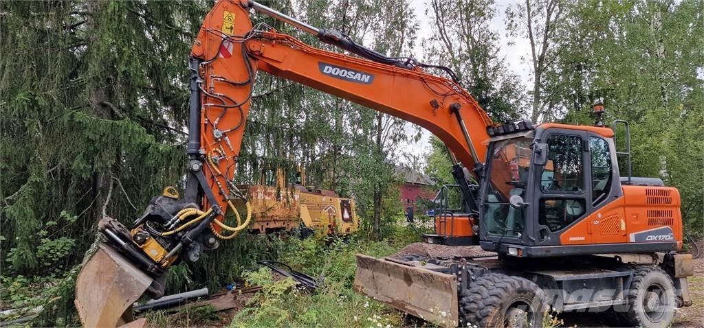 Doosan DX170W 轮式挖掘机