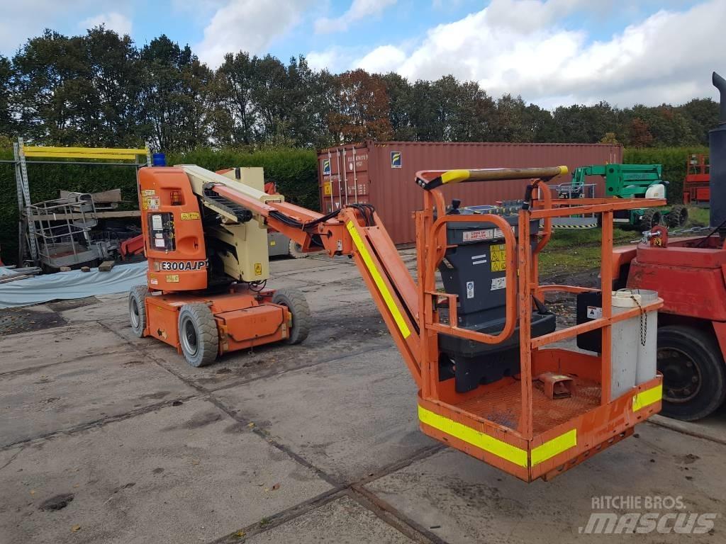 JLG E300 AJP 曲臂高空工作平台