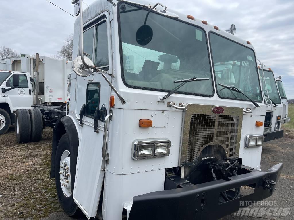 Peterbilt 320 平板车