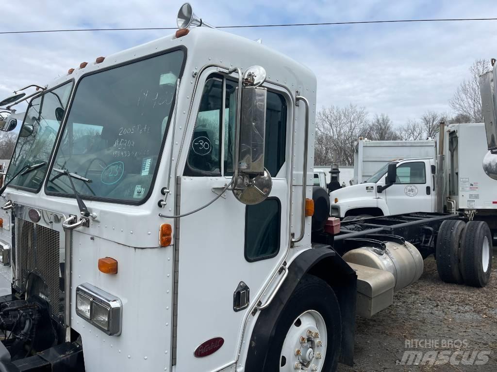 Peterbilt 320 平板车