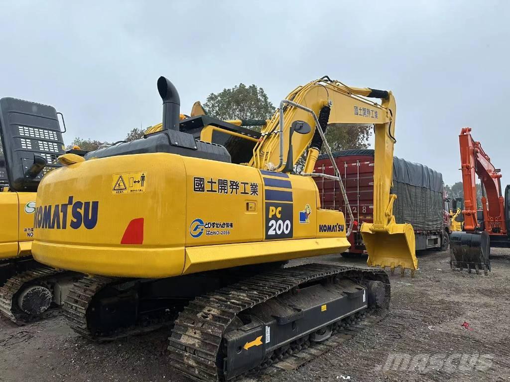 Komatsu PC 200 履带挖掘机