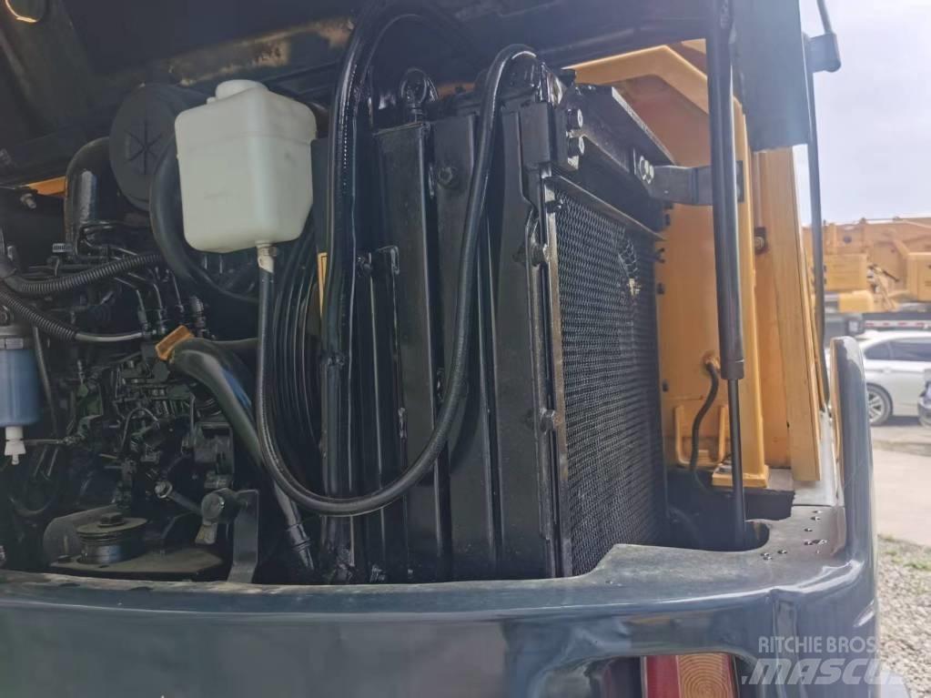 Hyundai r60w 轮式挖掘机