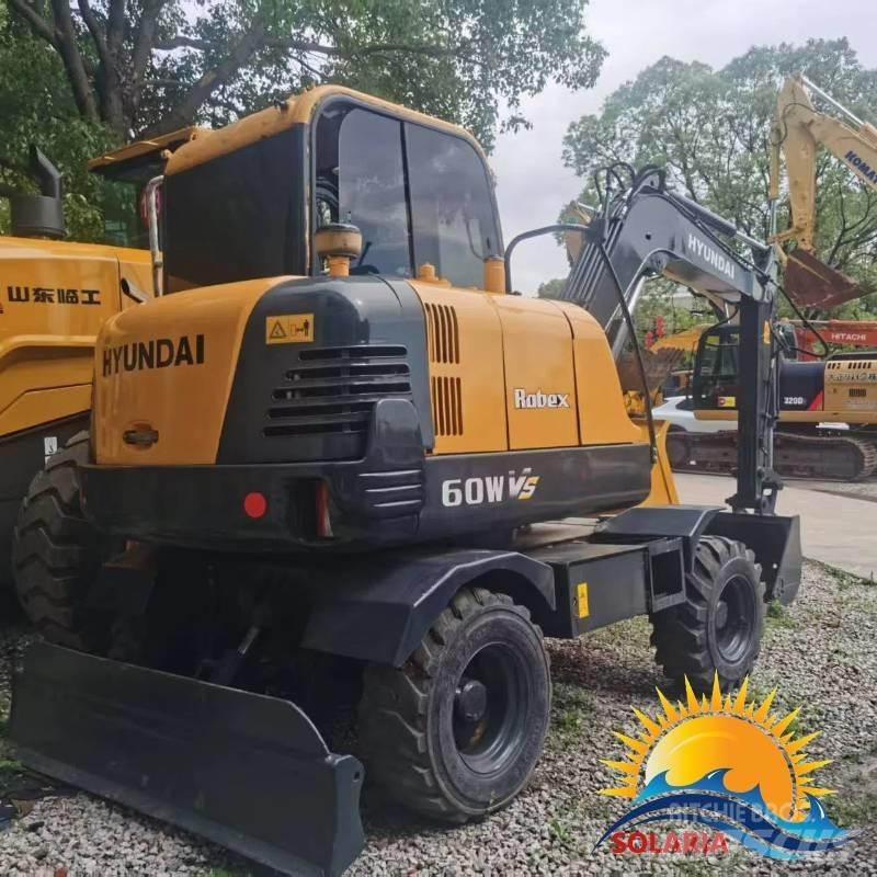 Hyundai r60w 轮式挖掘机