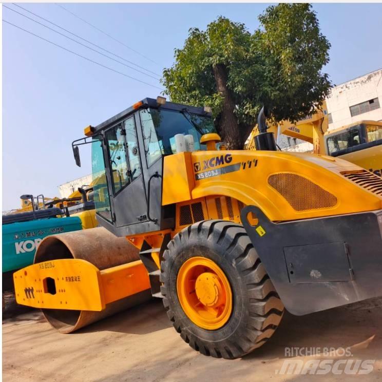 XCMG XS 203 J 单轮压路机