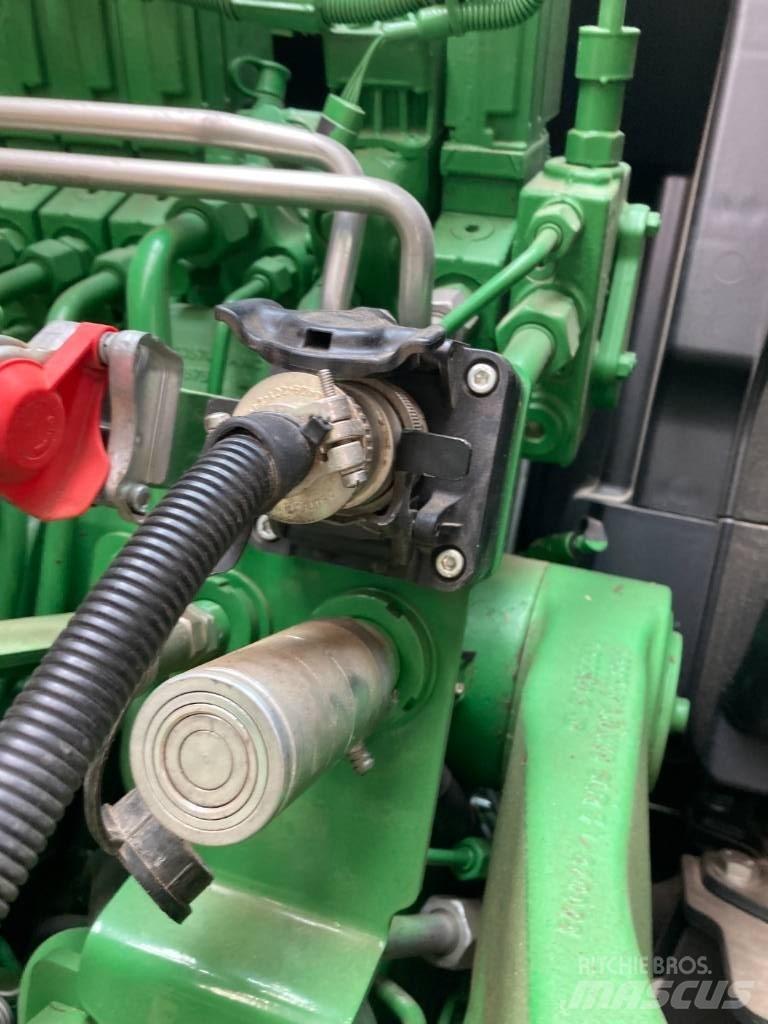 John Deere V416R 圆捆打捆机