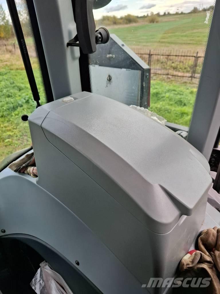 Valtra Q 305 拖拉机/农用车