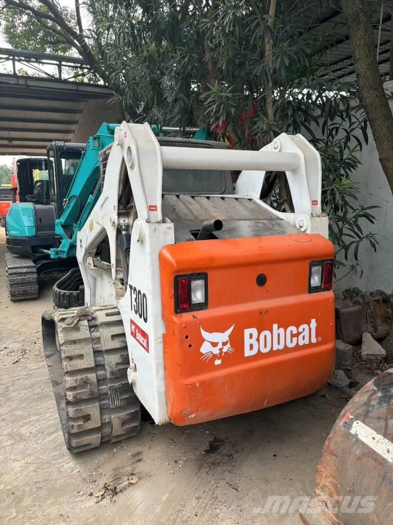 Bobcat T 300 滑移装载机