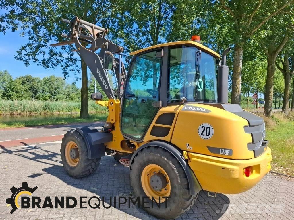 Volvo L28F 轮式装载机