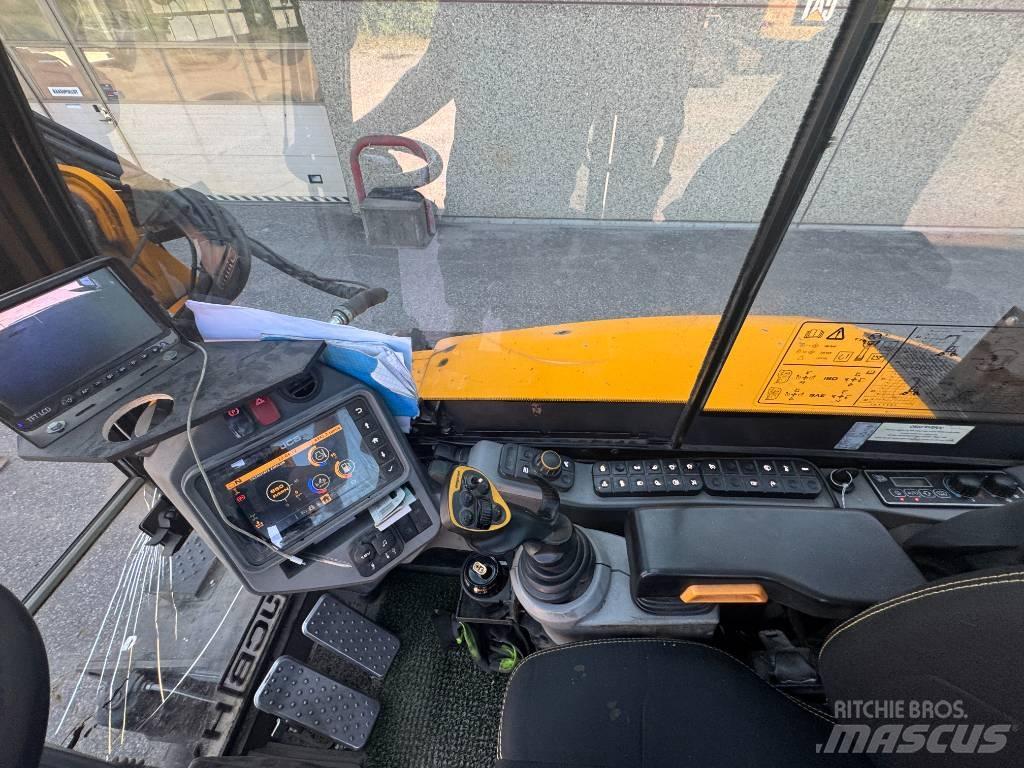 JCB Hydradig 轮式挖掘机