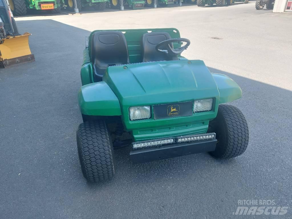 John Deere Gator 4x4 路面维护设备-其他