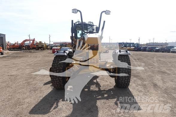 CAT 140 AWD 平地机/推土机