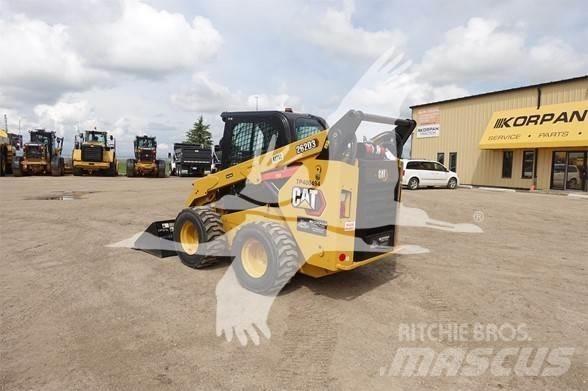 CAT 262D3 滑移装载机