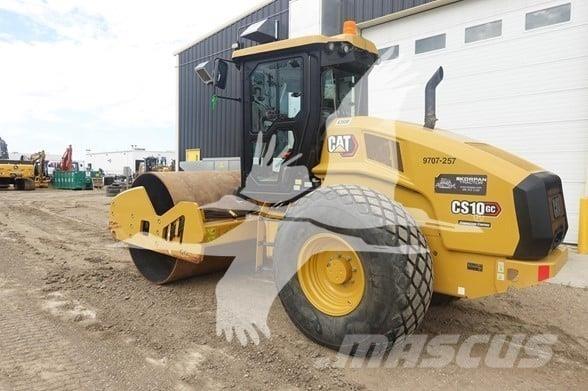 CAT CS10GC 单轮压路机