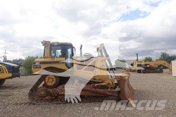 CAT D8T 履带式推土机