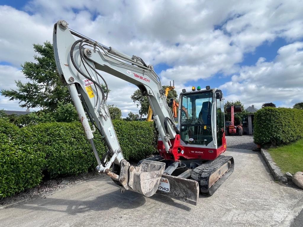 Takeuchi TB 260 中型挖掘机