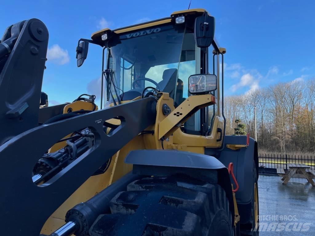 Volvo L 90 H 轮式装载机