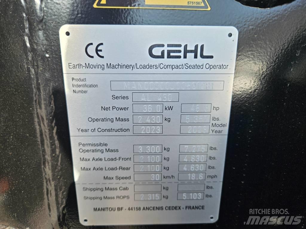 Gehl AL430 工具车