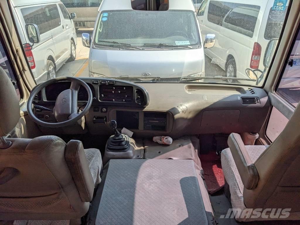 Toyota Coaster Bus 迷你巴士