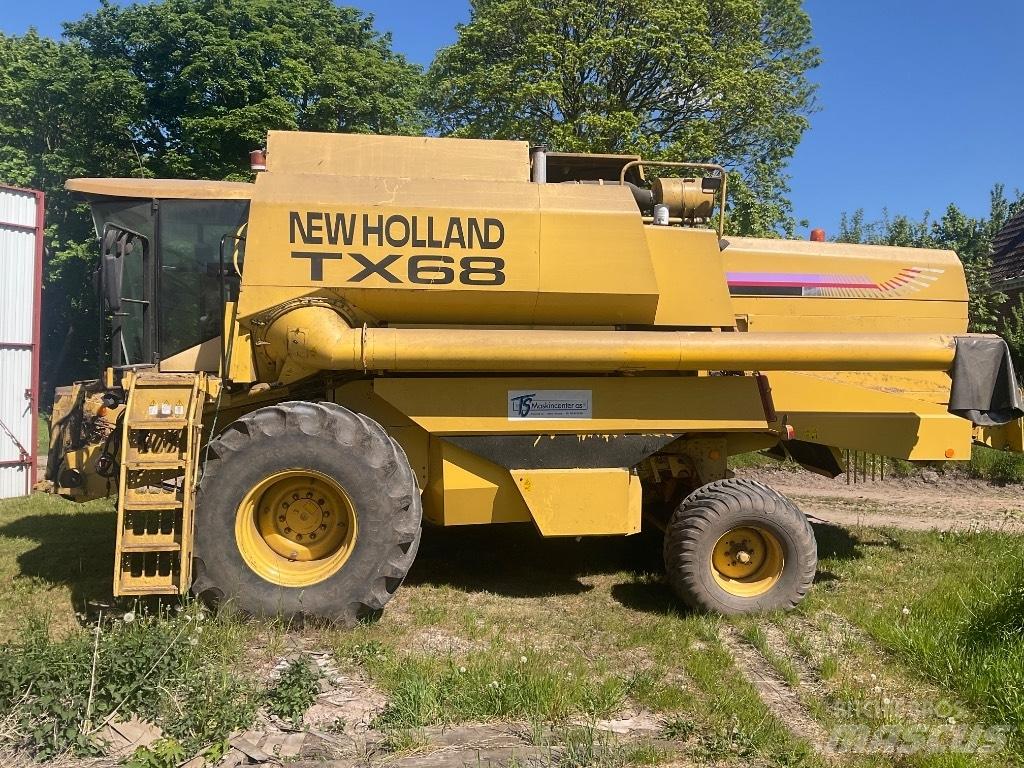 New Holland TX 68 联合收割机