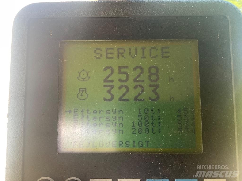 New Holland TX 68 联合收割机