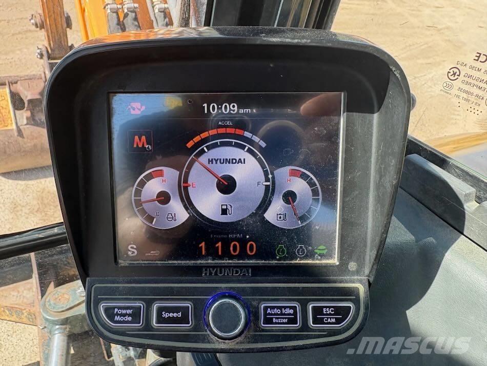 Hyundai R 80 CR-9A 中型挖掘机