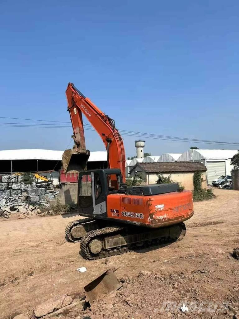 Hitachi 200-3G 履带挖掘机