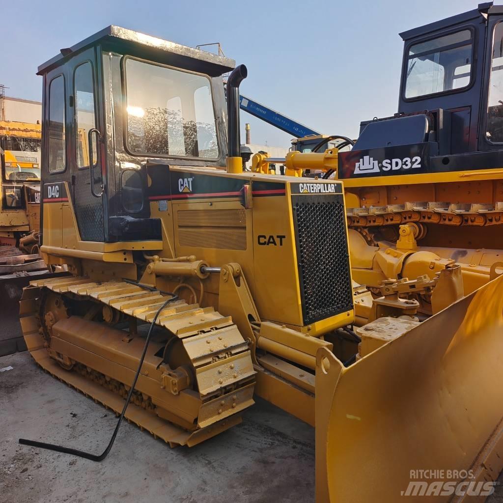CAT D 4 C 履带式推土机