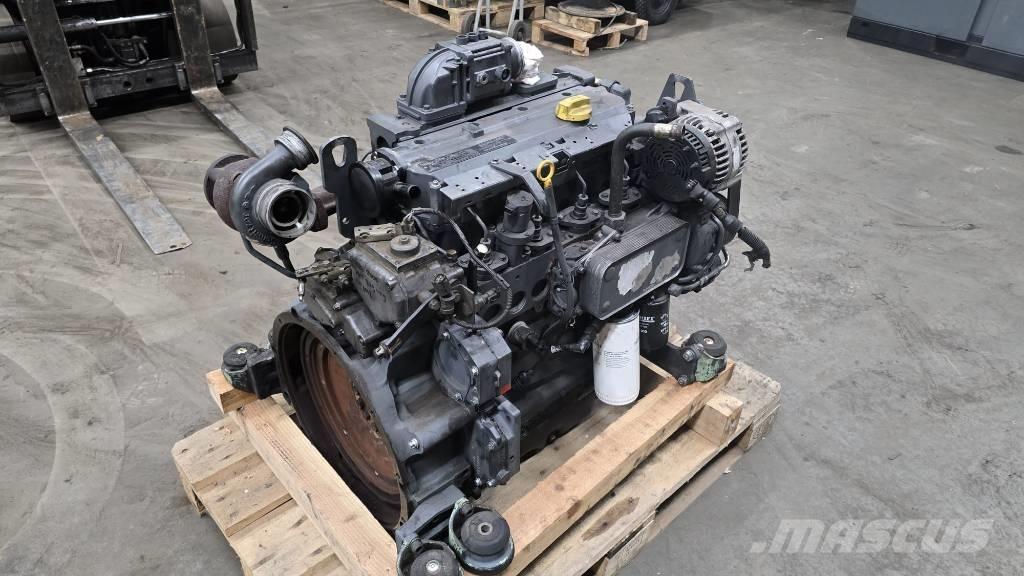 Deutz BF4M2012C 发动机